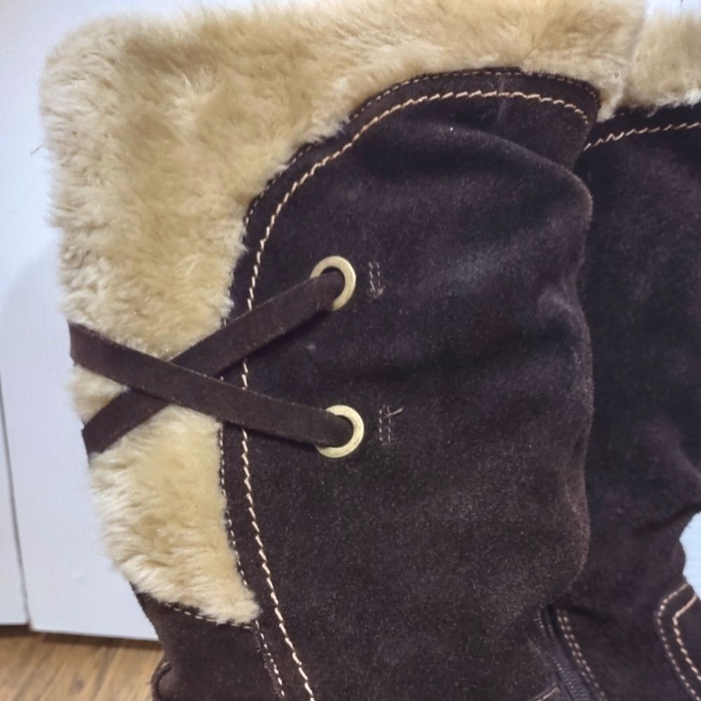 St. John's Bay Leather Fur Lined Suede Boots in Brown Size 8 - Picture 8 of 9